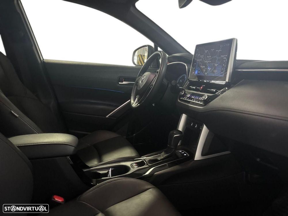 Toyota Corolla Cross 2.0 Hybrid Luxury - 9