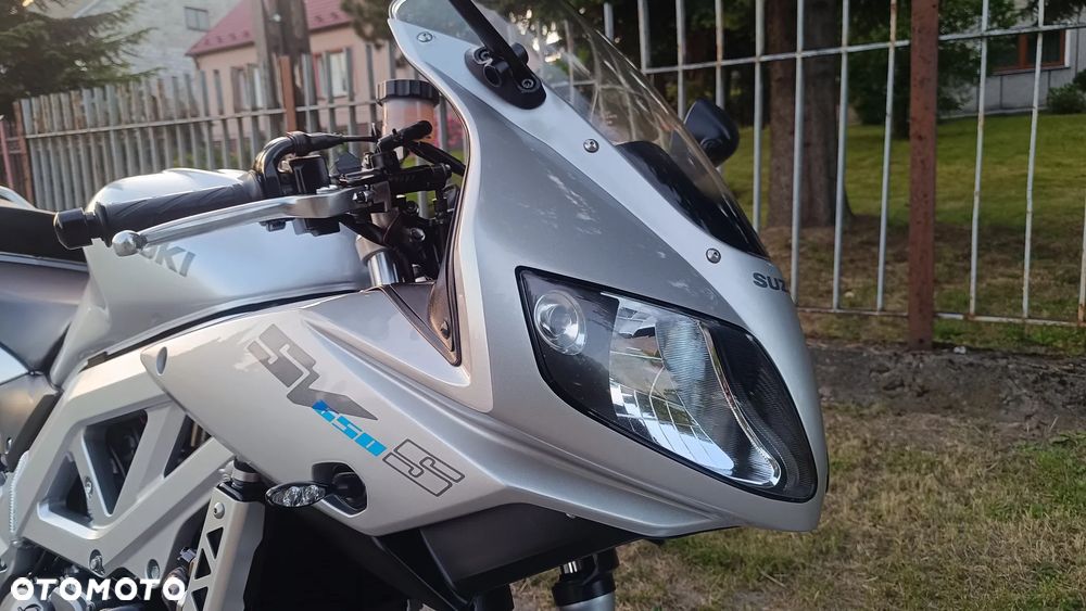 Suzuki SV - 16