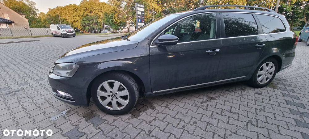 Volkswagen Passat 1.6 TDI Comfortline - 13