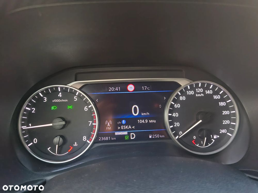 Nissan Juke 1.0 DIG-T N-Connecta DCT - 2