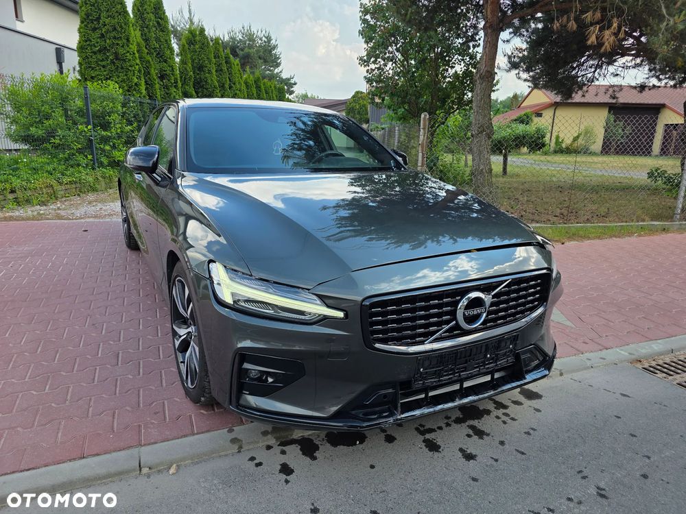 Volvo S60 B4 B R-Design - 3