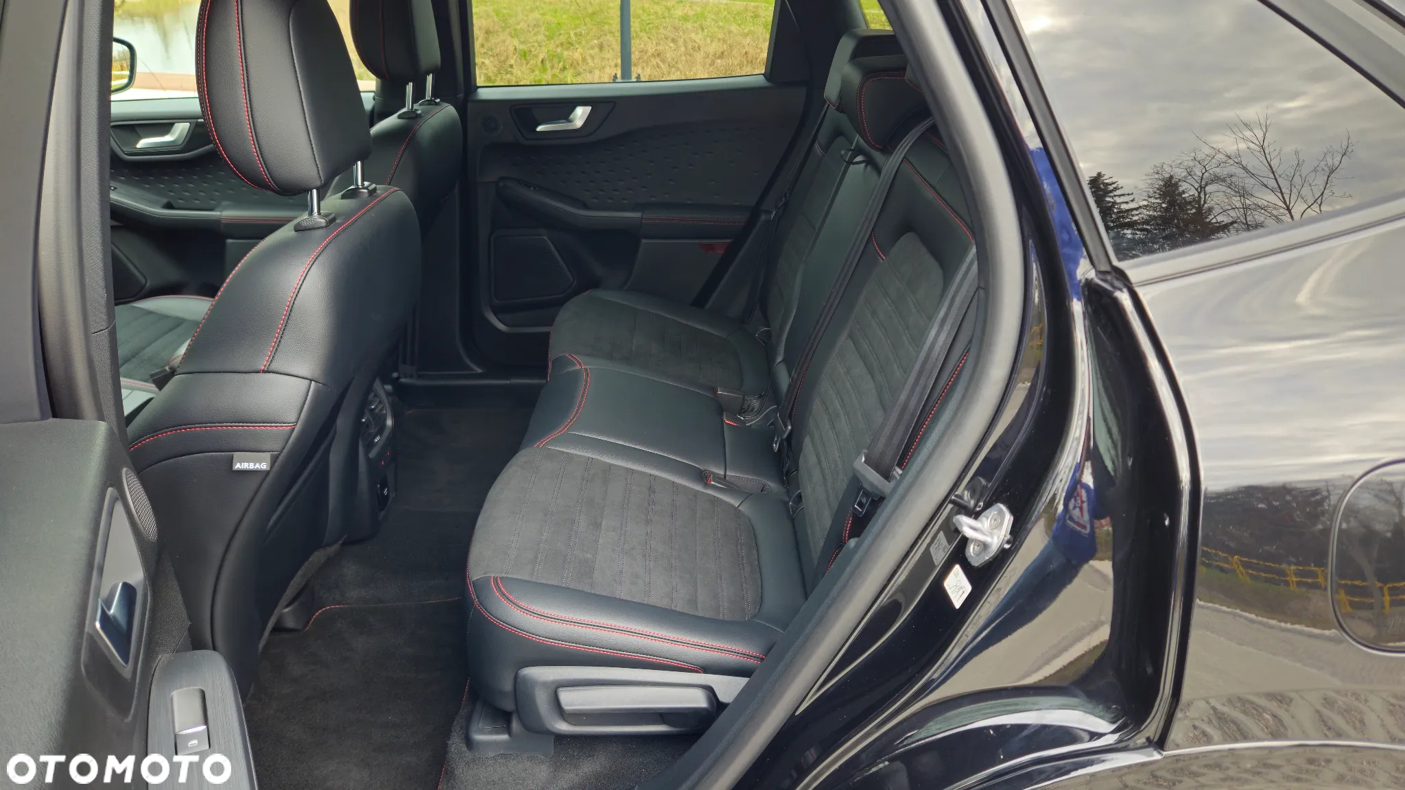 Ford Kuga 2.5P PHEV FWD ST-Line - 12