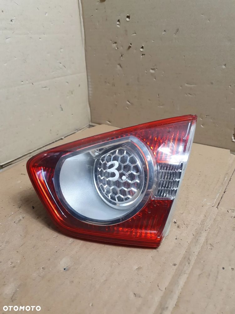 LAMPA PRAWA TYŁ TYLNA W KLAPĘ FORD KUGA MK1 08-13R - 3