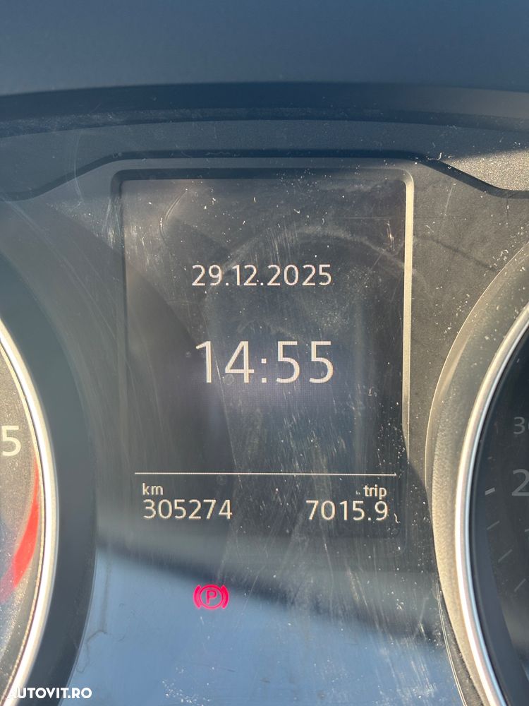 Volkswagen Passat 2.0 TDI DSG (BlueMotion Technology) Comfortline - 4