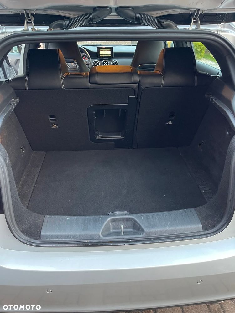 Mercedes-Benz Klasa A 180 (BlueEFFICIENCY) - 18