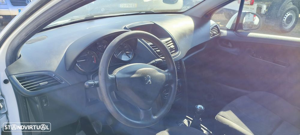Peugeot 207 1.4 HDI VAN - 5