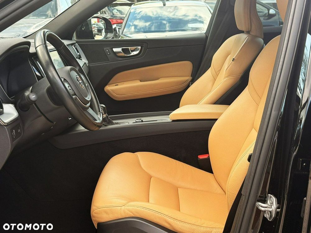 Volvo XC 60 D4 AWD Momentum - 12