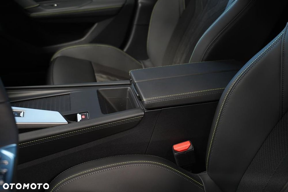Peugeot 408 1.2 PureTech mHEV GT S&S e-DSC6 - 20