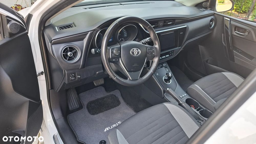 Toyota Auris - 23