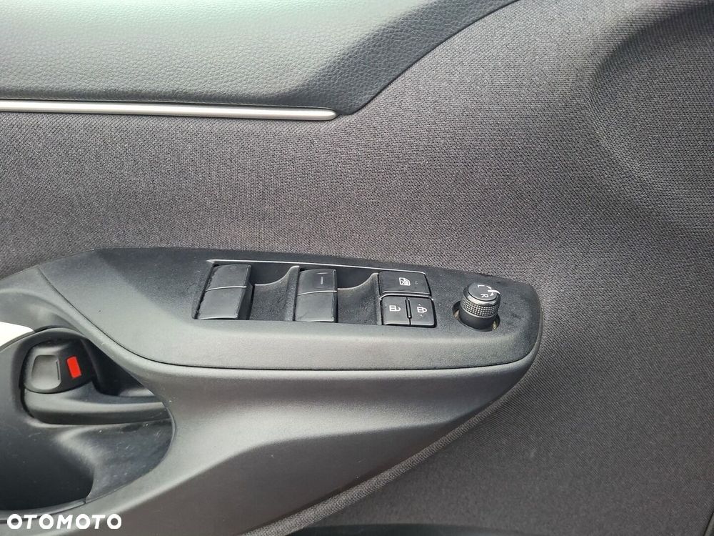 Toyota Yaris Hybrid 1.5 Comfort - 22