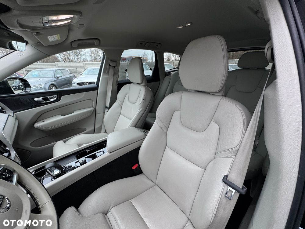 Volvo XC 60 B4 D Plus Bright - 9