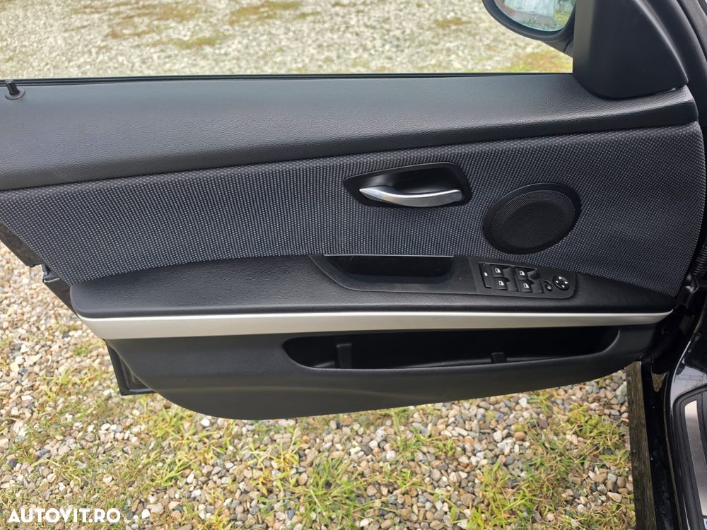 BMW Seria 3 320d - 16