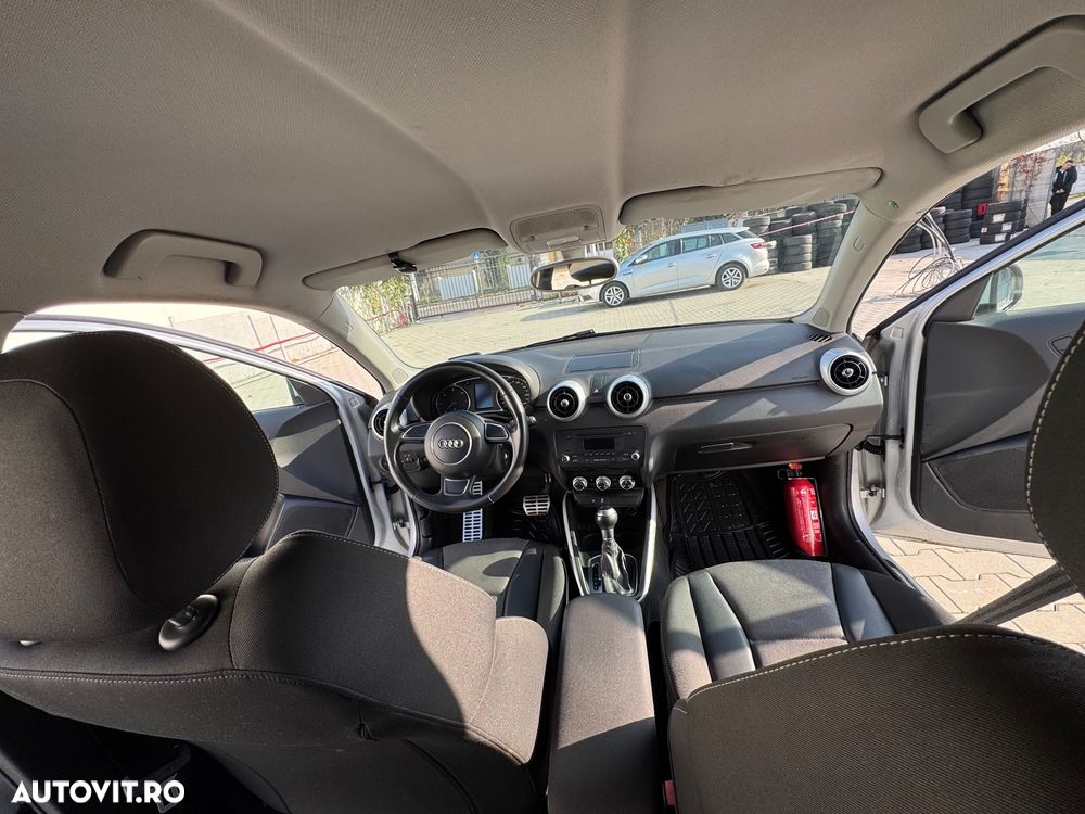 Audi A1 Sportback 1.6 TDI Stronic Ambition - 6