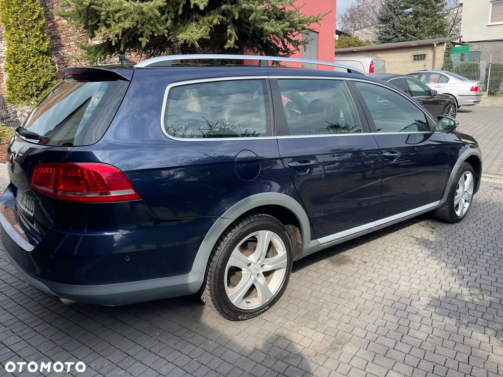 Volkswagen Passat Alltrack 2.0 TDI 4Motion DSG BlueMotion Tec - 10