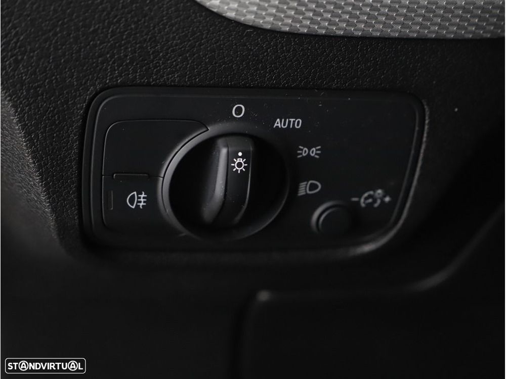 Audi Q2 30 TFSI Advanced - 33