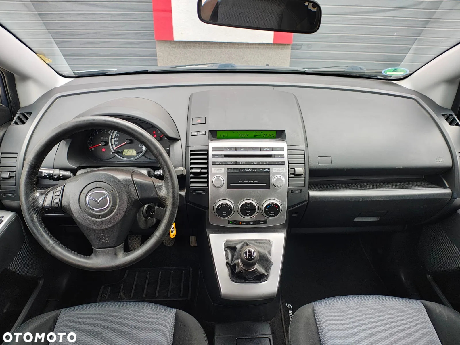 Mazda 5 - 10