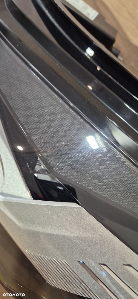 CAPTUR II LIFT SYMBIOZ LAMPA PRZÓD LEWA LUB PRWA LED 24- - 6