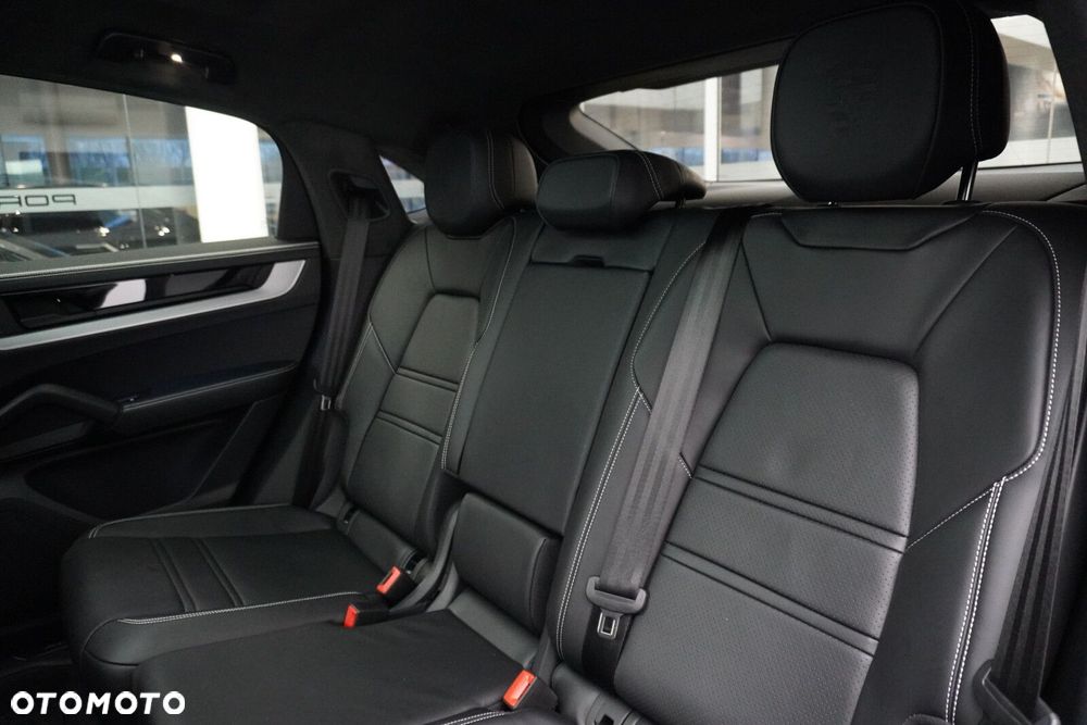 Porsche Cayenne - 30