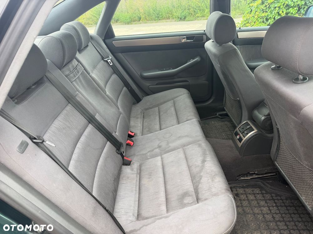 Audi A6 Limousine 2.4 - 16