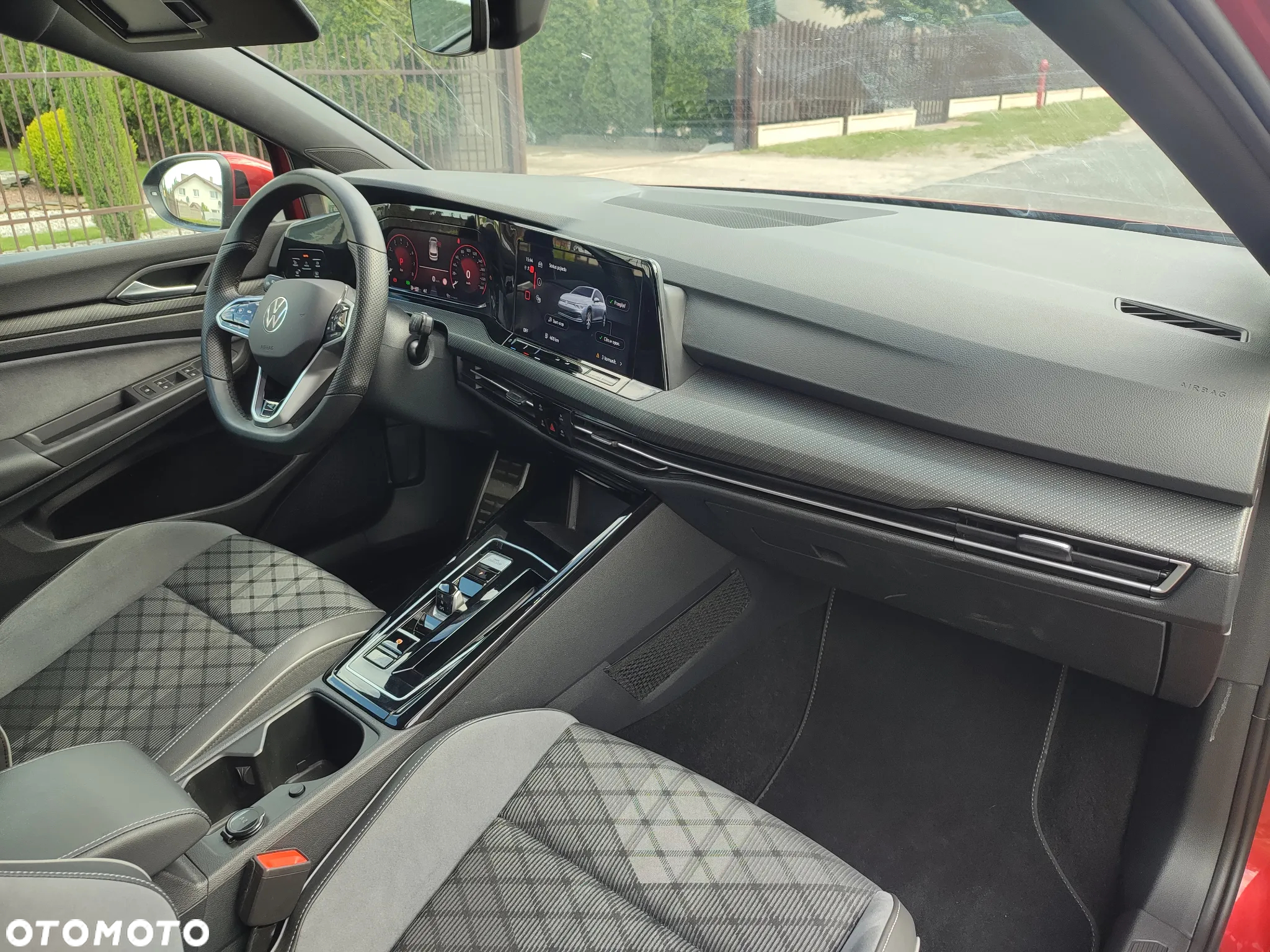 Volkswagen Golf 1.5 eTSI OPF DSG R-Line - 19