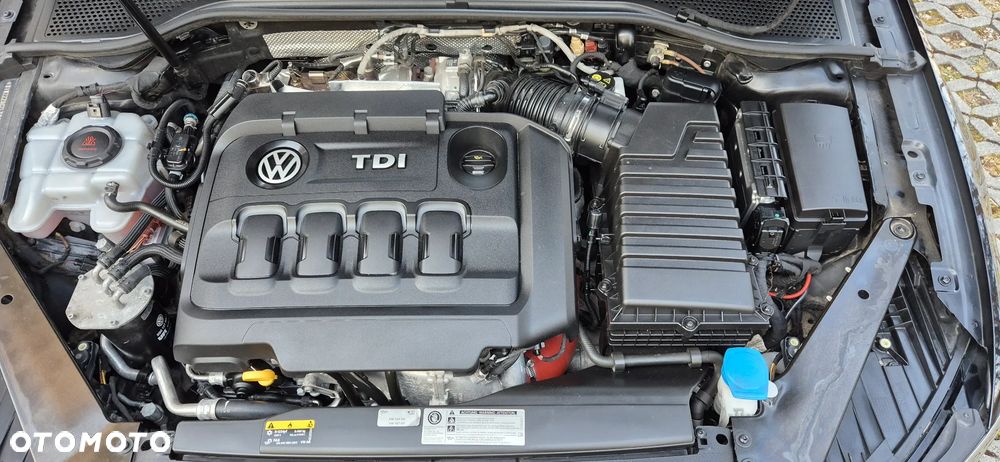 Volkswagen Passat Variant 2.0 TDI 4Mot Elegance DSG - 39