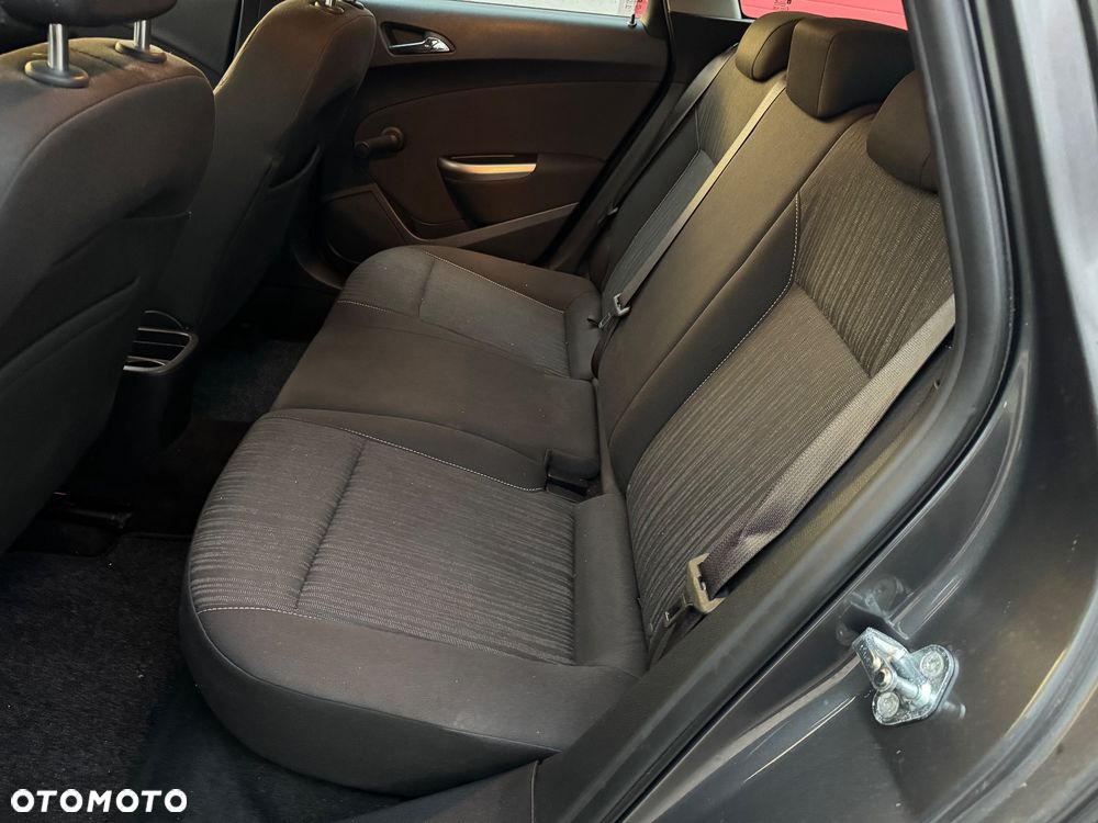 Opel Astra III 1.7 CDTI EcoFLEX - 6