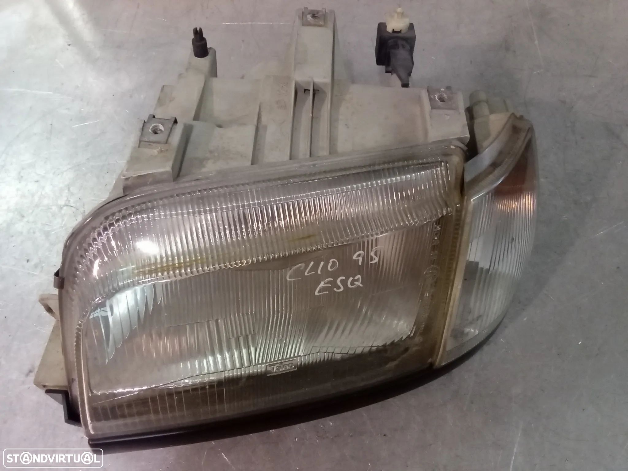 ÓTICA / FAROL RENAULT CLIO I - ESQUERDO / DIREITO - 1