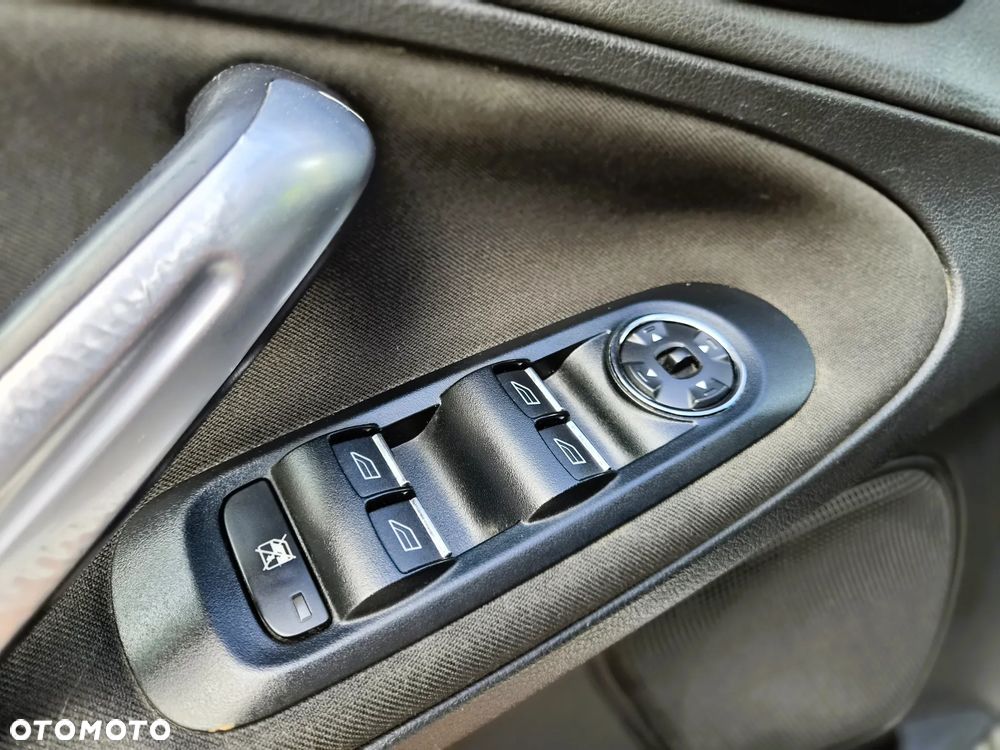 Ford S-Max - 18