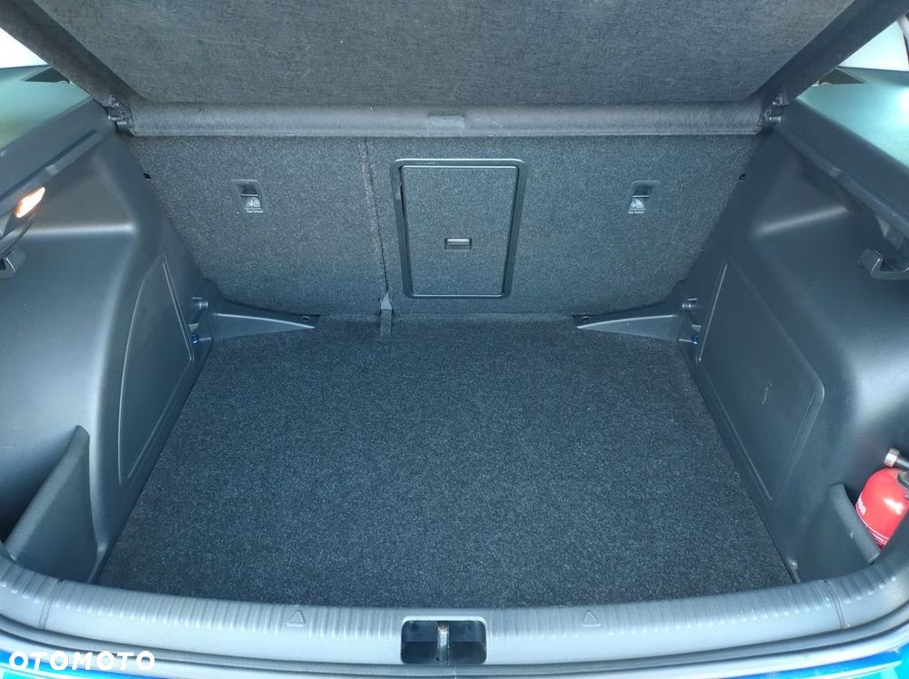 Skoda RAPID 1.2 TSI Joy - 32