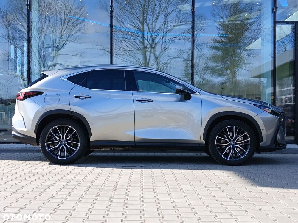 Lexus NX - 3