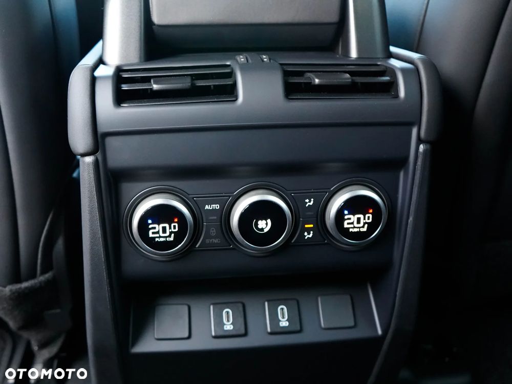 Land Rover Defender 110 D350 X-Dynamic SE - 27