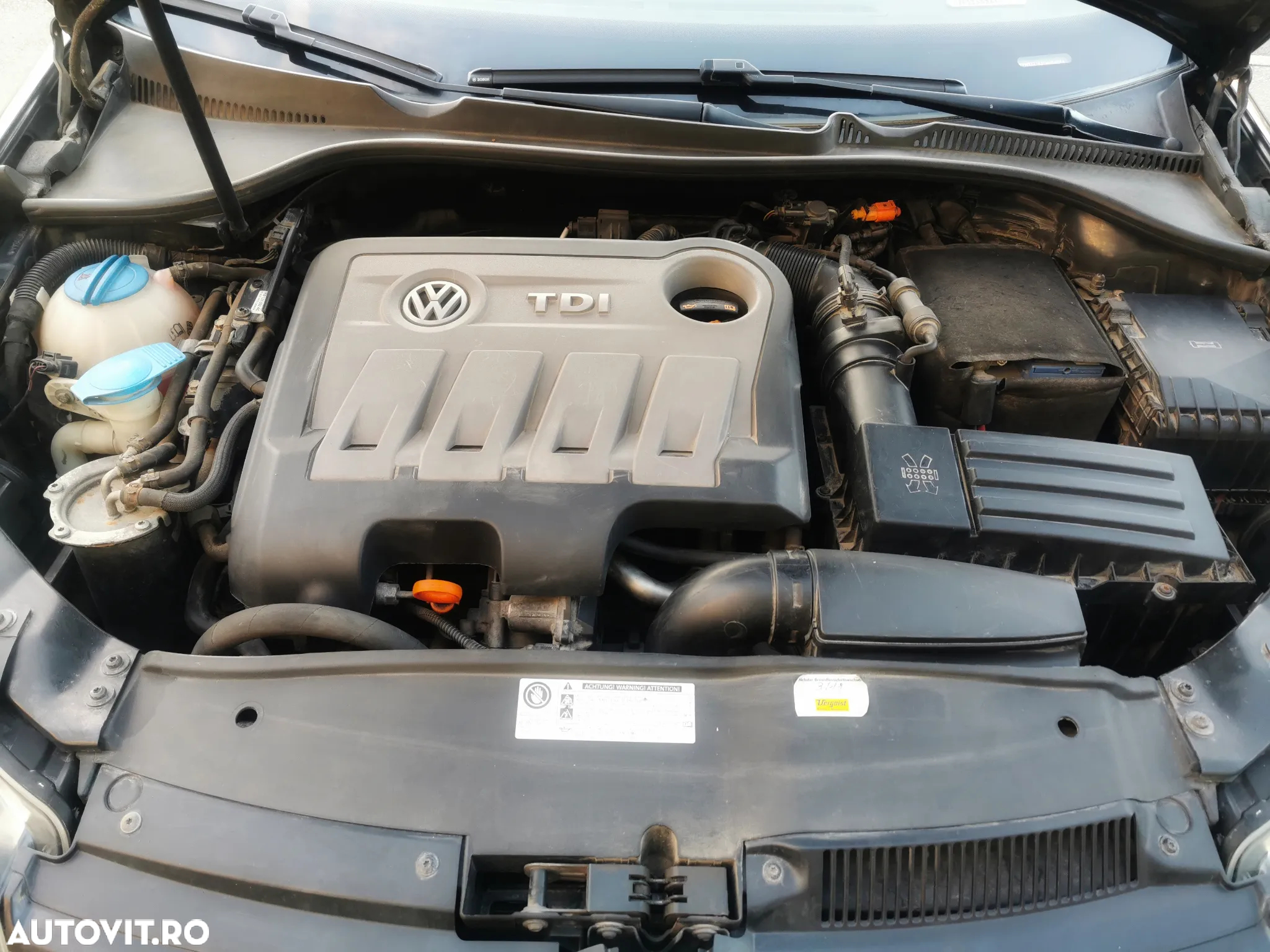 Volkswagen Golf 2.0 TDI Comfortline DSG - 14