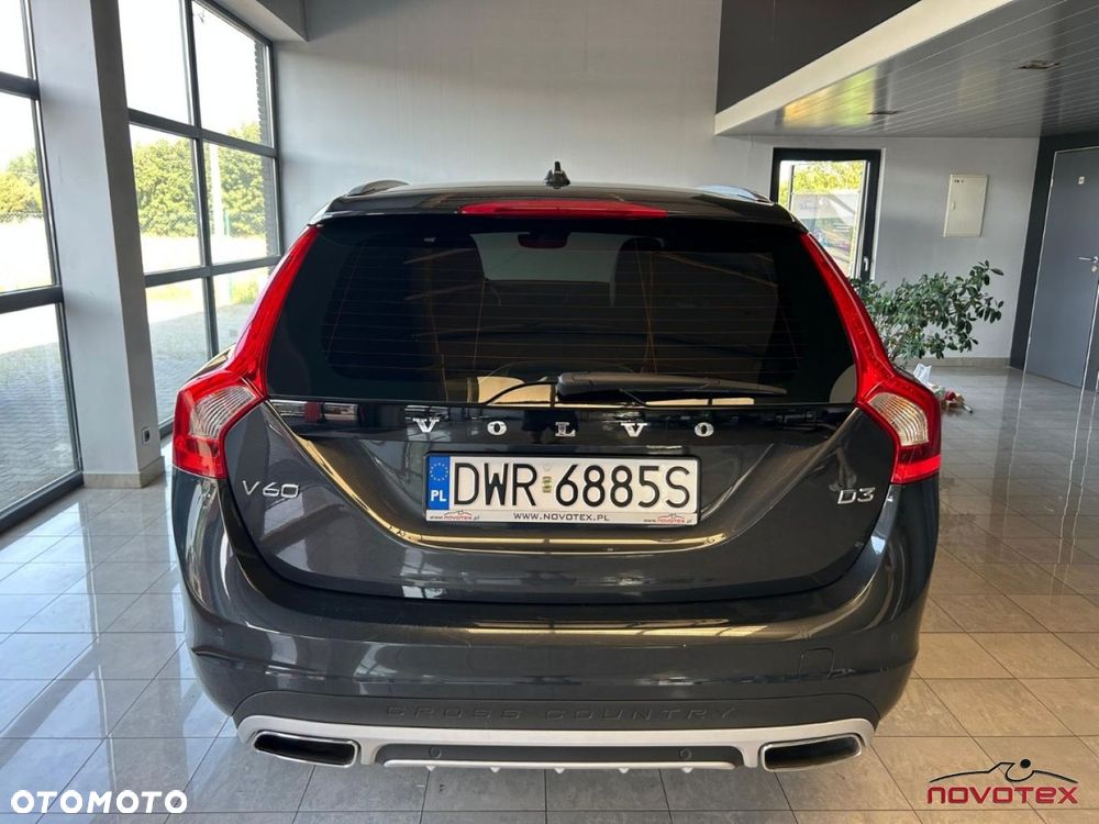 Volvo V60 Cross Country D3 Drive-E Momentum - 6