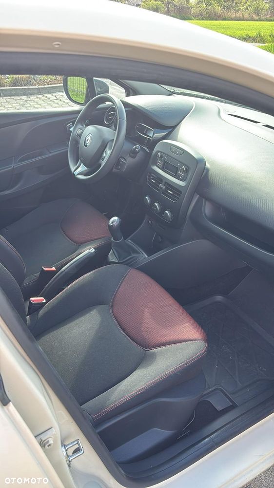 Renault Clio 1.2 16V Life - 5