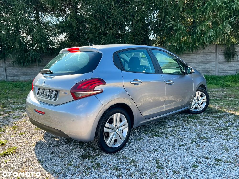 Peugeot 208 BlueHDi 100 Active Pack - 9