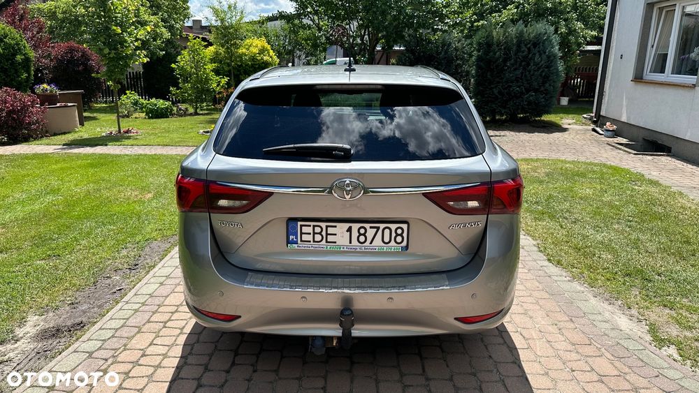 Toyota Avensis 2.0 D-4D Premium - 5