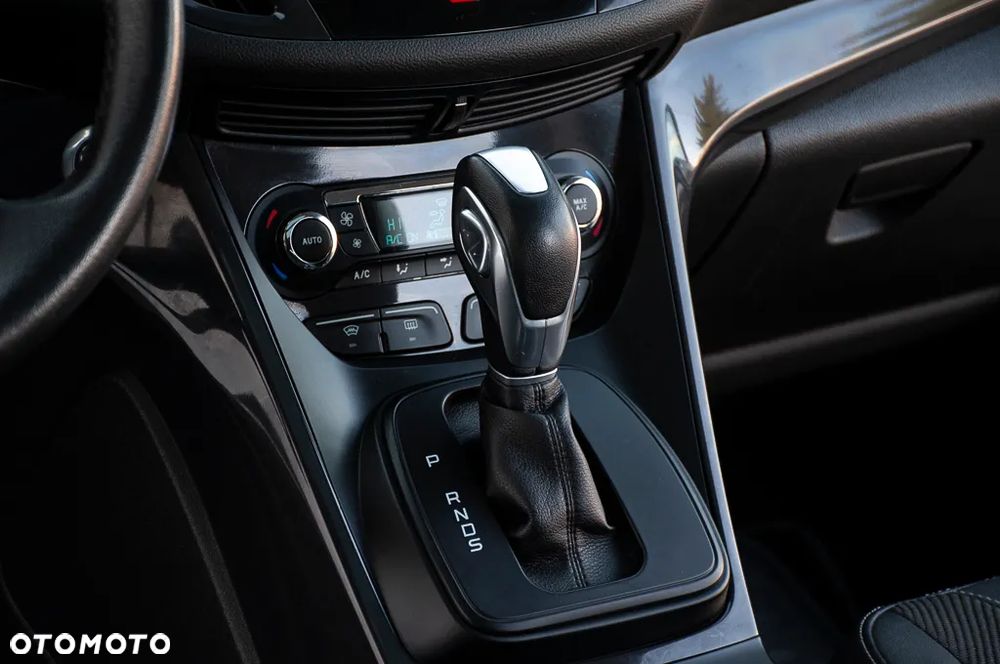 Ford Kuga 2.0 TDCi 4x4 Titanium - 19