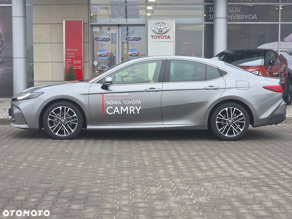 Toyota Camry - 3
