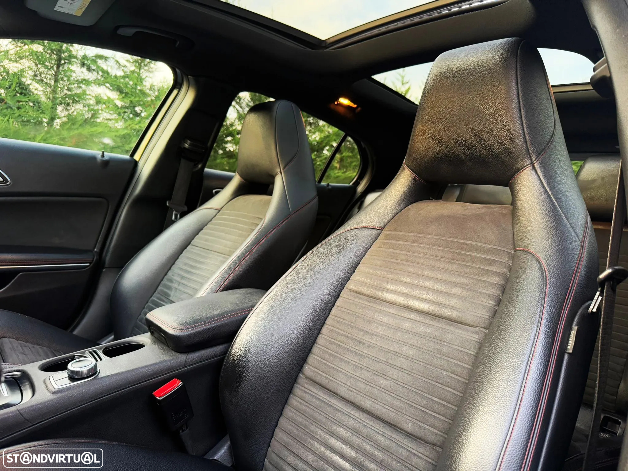 Mercedes-Benz GLA 220 CDI 7G-DCT AMG Line - 17