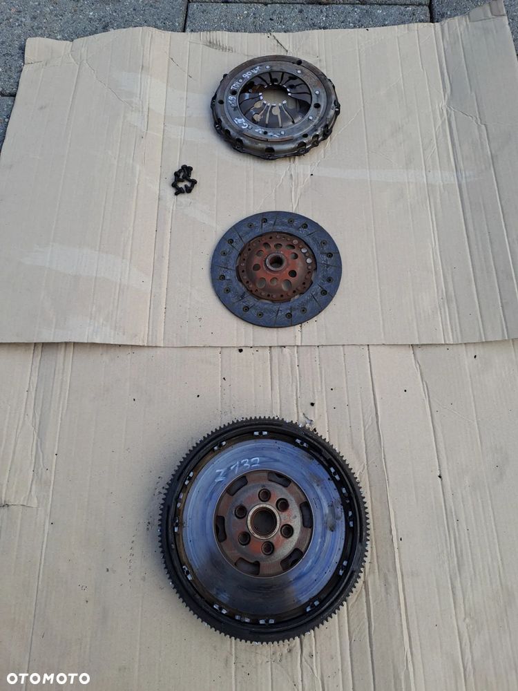 Volkswagen Golf IV 1.9 TDi 90KM AGR koło dwumasowe plus sprzęgło - 1