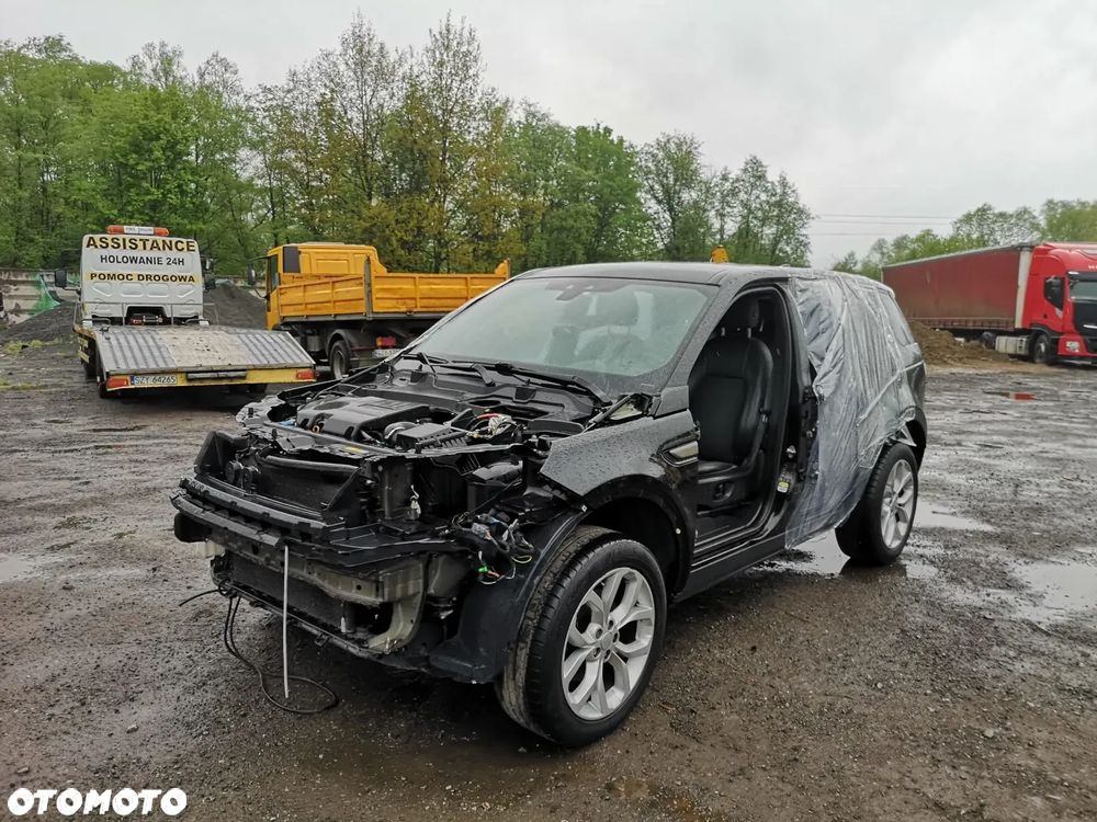Land Rover Discovery Sport TD4 HSE Luxury - 4