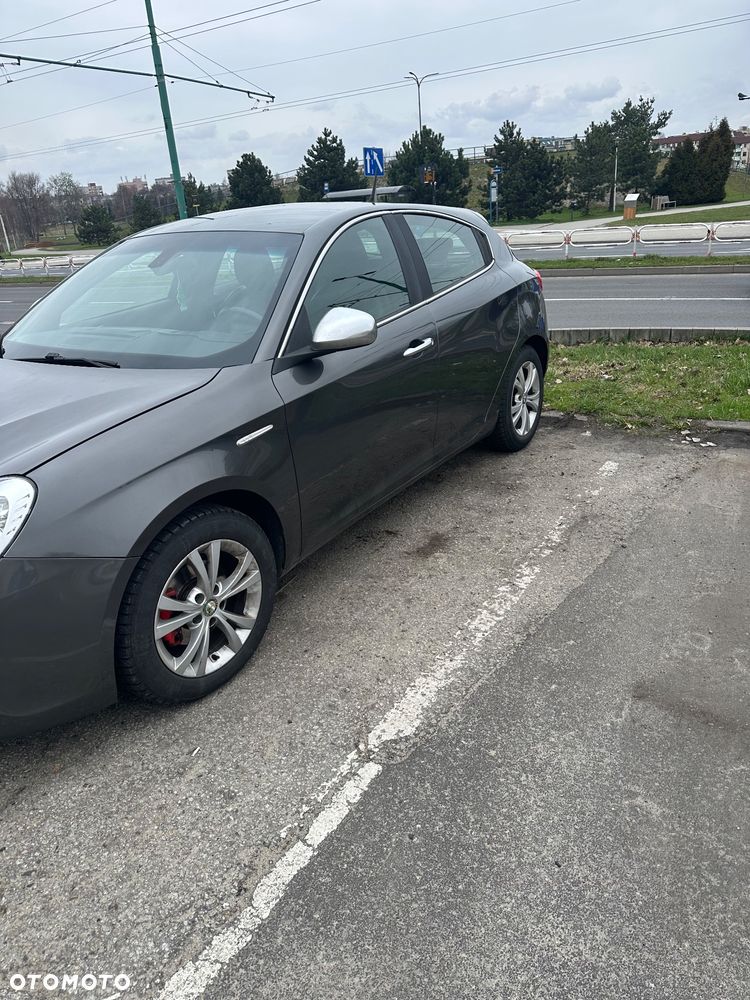 Alfa Romeo Giulietta 1.6 JTDM Distinctive - 2