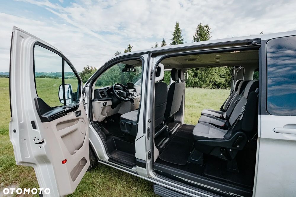 Ford Tourneo Custom 2.0 EcoBlue L2 Shuttle Bus Titanium - 14