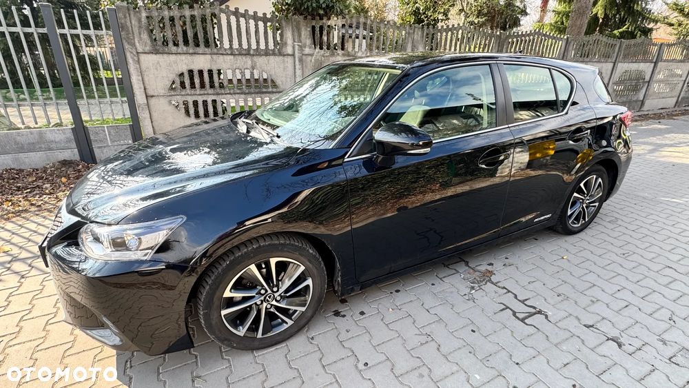Lexus CT 200h Black - 9