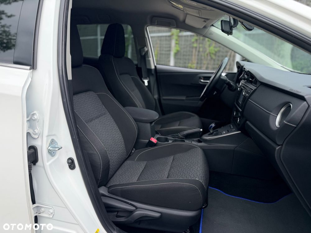 Toyota Auris Hybrid 135 Premium - 9