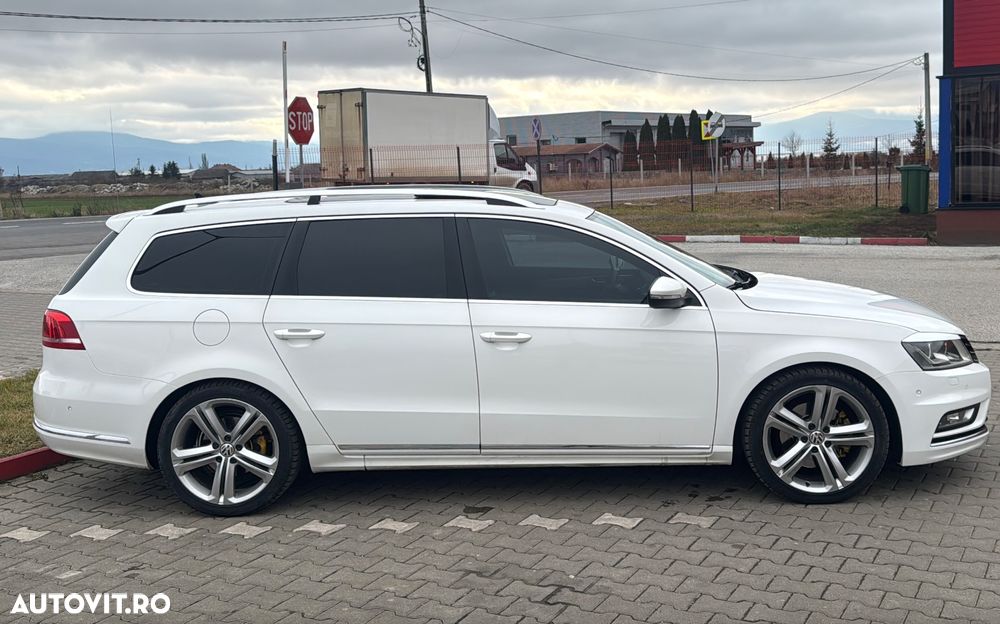 Volkswagen Passat Variant 2.0 TDI BlueMotion Technology R-Line - 2