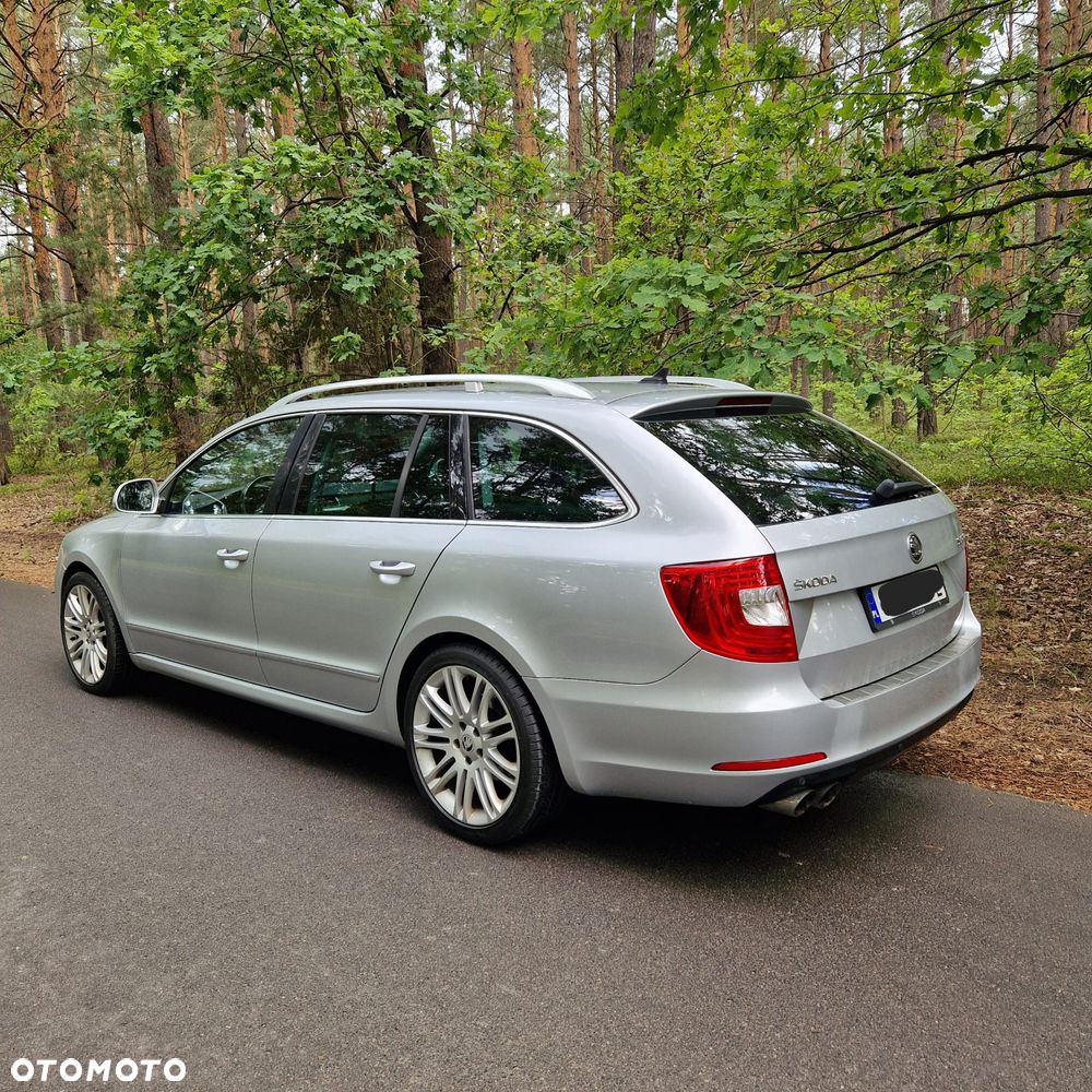 Skoda Superb 2.0 TSI Elegance DSG - 13