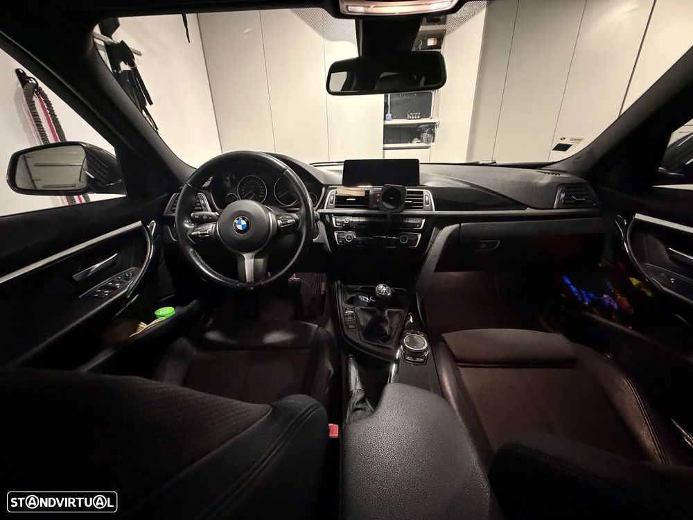 BMW 318 d Line Sport - 17