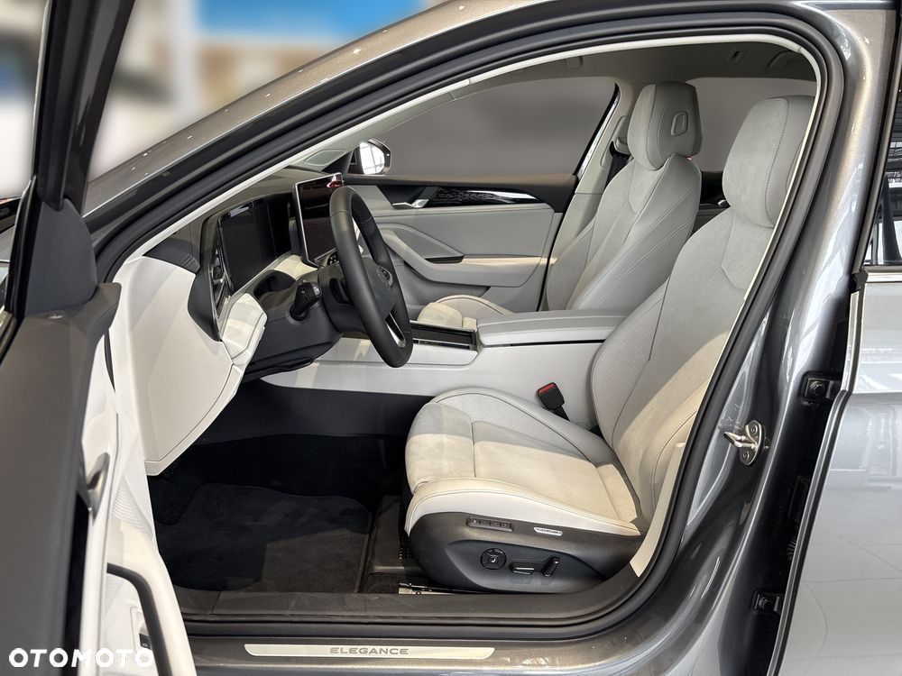 Volkswagen Passat - 12