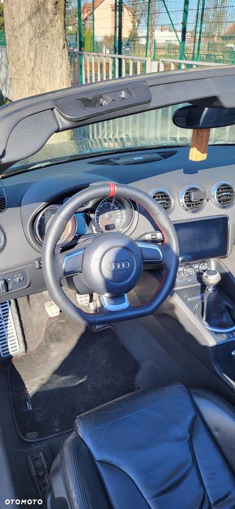 Audi TT Roadster - 12